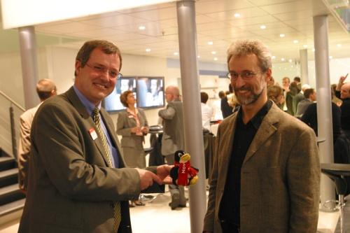 Richard Seibt, President von Novell EMEA; Ole Bjoern Tuftedal, Chief Technology Officer der norwegischen Stadt Bergen